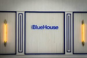 Read more about the article JetBlue to offer lounge day passes at New York’s JFK: Here’s what it will cost