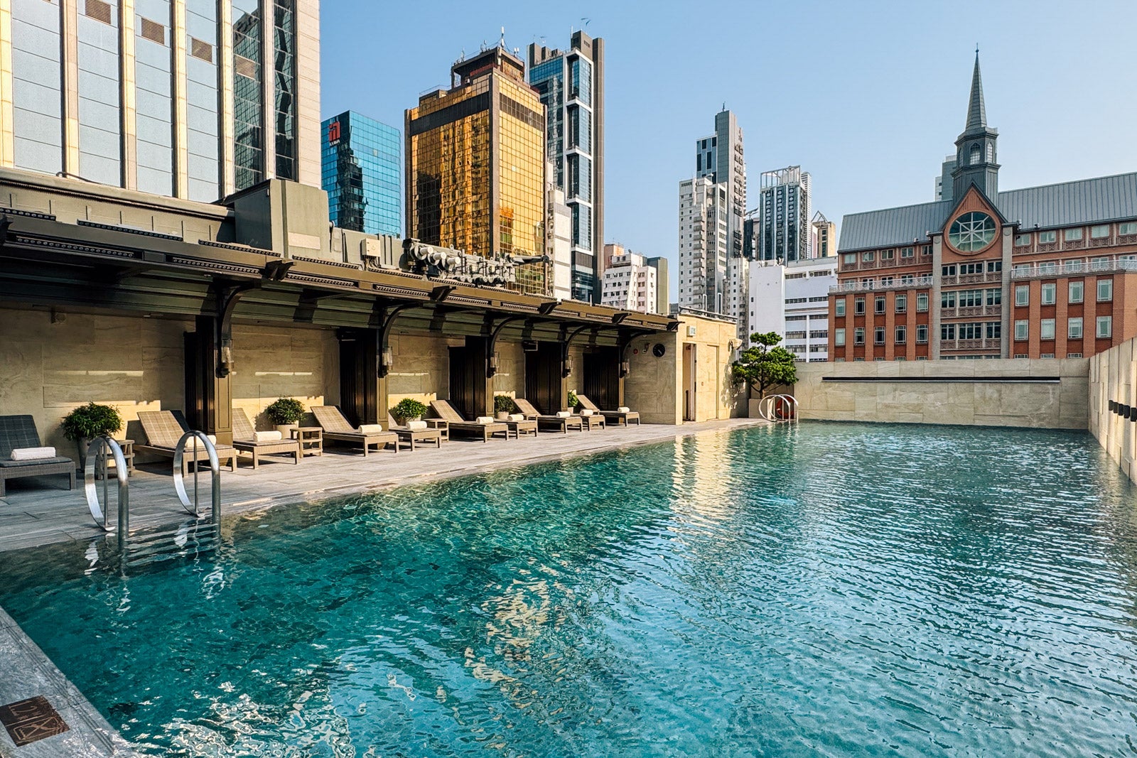 You are currently viewing Earn up to 5 free nights or 200K points: Are these Marriott Amex offers worth it?