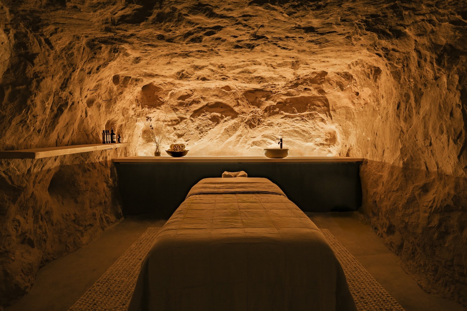 You are currently viewing Hyatt’s spa cave, Hilton’s new onsen resort, an alpine Andaz and other hotel news