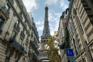 Read more about the article Deal of the day: Book premium economy seats to Paris from 34,000 Chase points