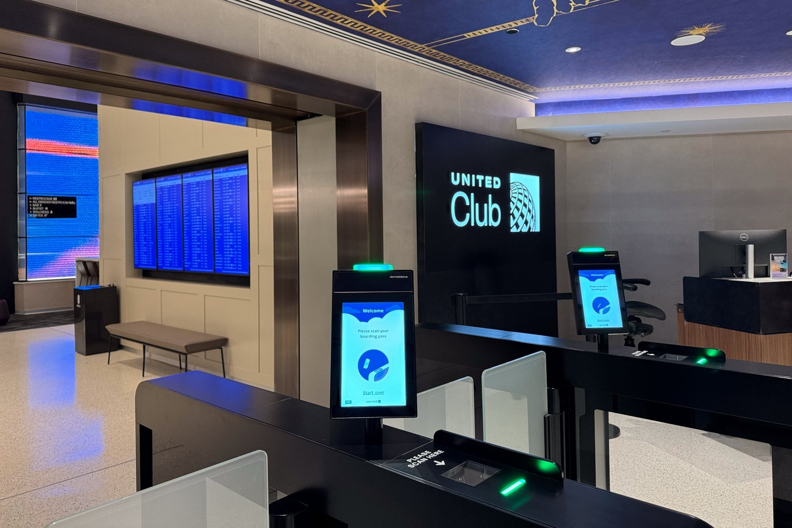 You are currently viewing United Club Card review: Premium perks for frequent United flyers