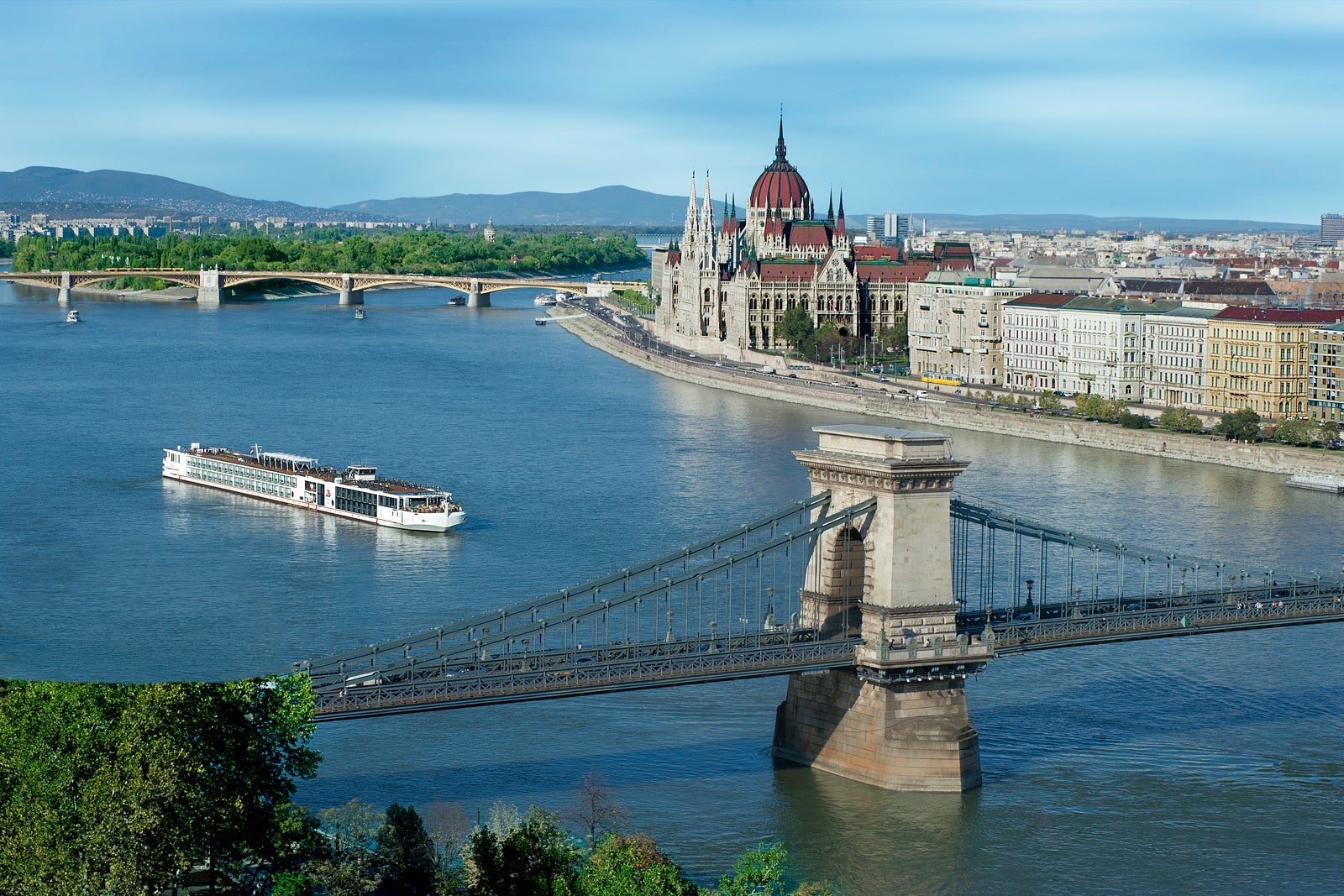 Read more about the article The ultimate guide to Viking cruise ships and itineraries