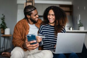 Read more about the article Need points for holiday season travel this fall and winter? Apply for a new credit card now