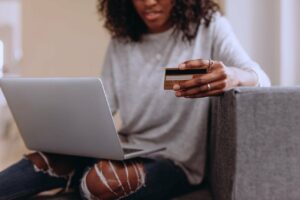 Read more about the article How to refer friends to American Express cards and earn bonus points