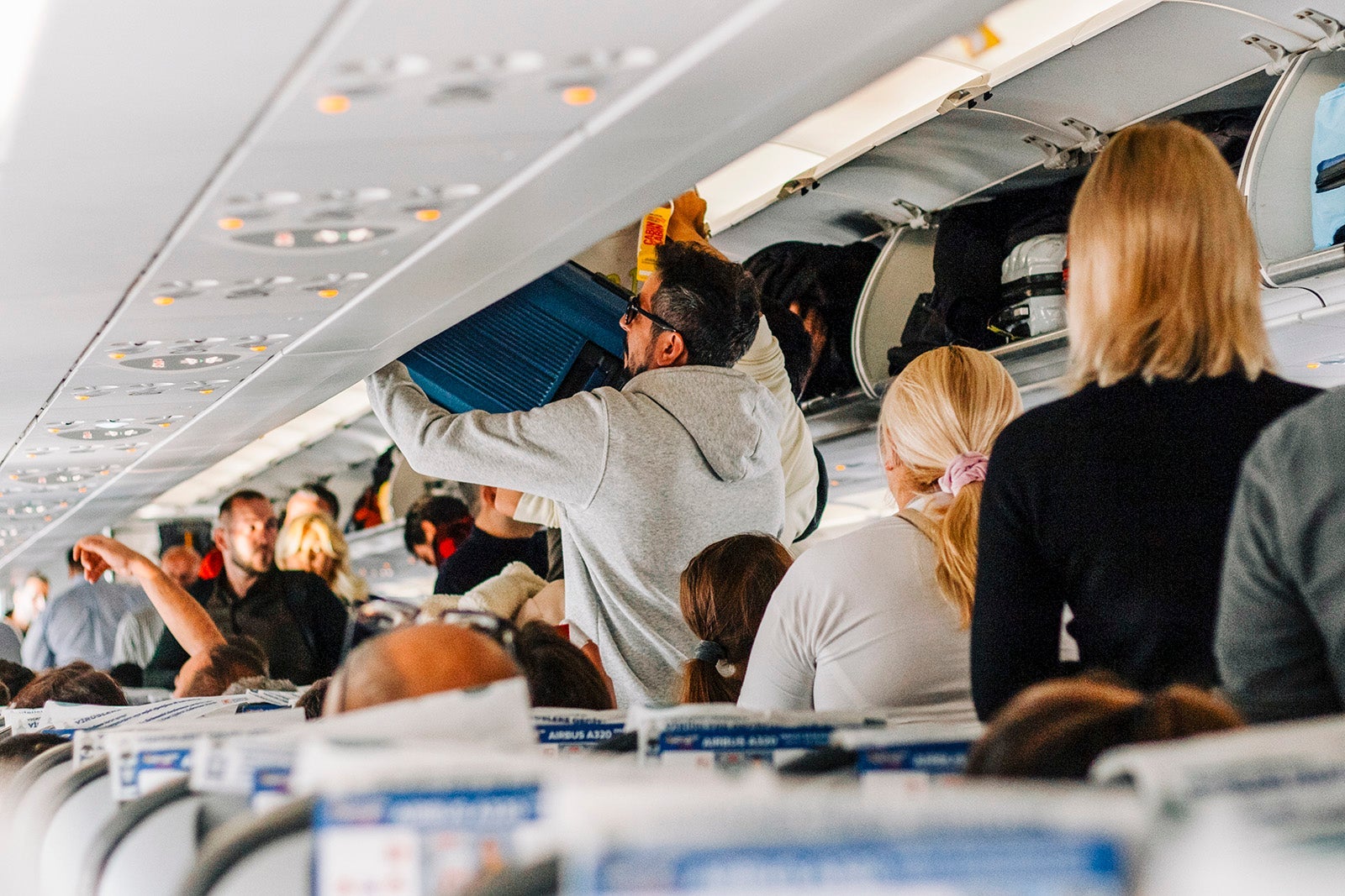 You are currently viewing I spent $350 after an airline delayed my bag — here’s how I got every dollar back