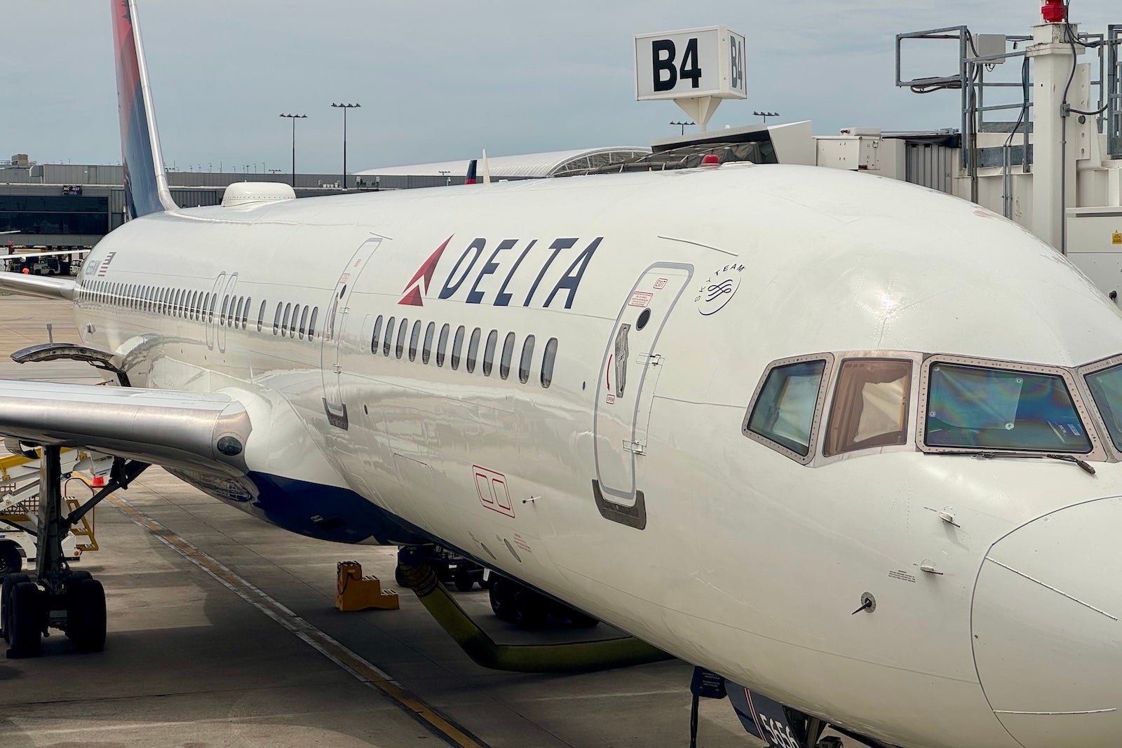 You are currently viewing Delta SkyMiles Gold Business American Express Card review: Simple Delta perks without a premium annual fee