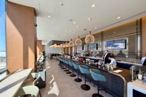 Read more about the article How to access American Airlines Admirals Club lounges