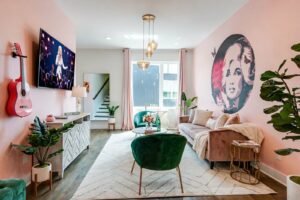 Read more about the article 12 unique vacation rentals you can book with points