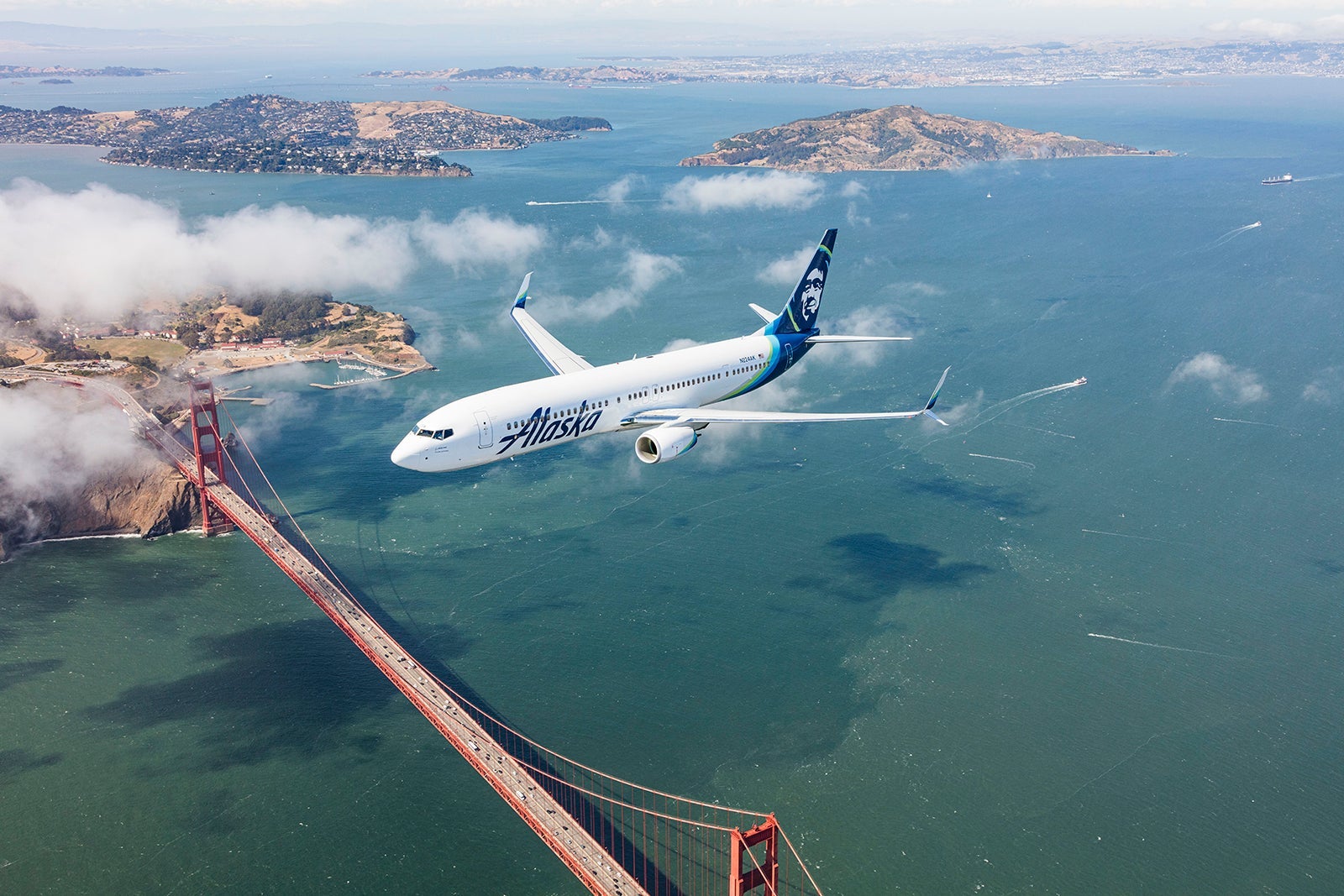 Read more about the article These 28 credit cards can get you free checked bags on your next flight