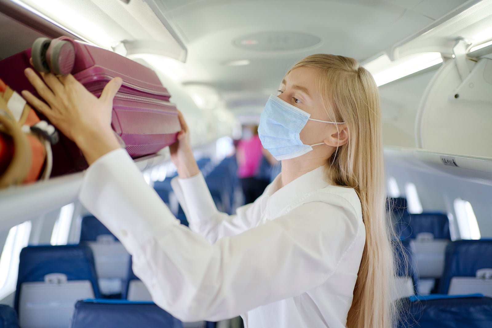 Read more about the article It’s officially flu season: Here’s how to avoid getting sick on a plane