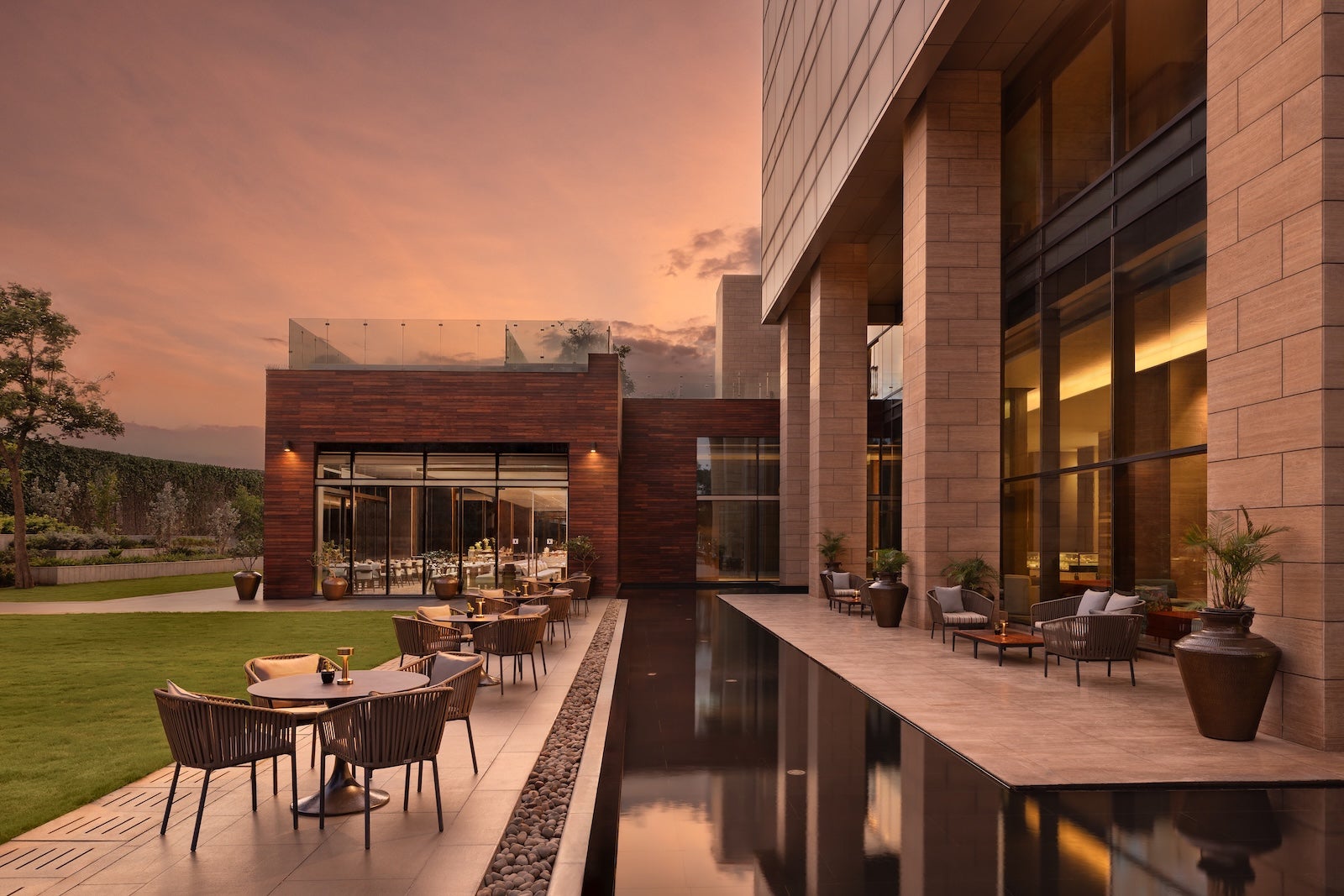 You are currently viewing The Plaza is closing, Dallas will welcome a beautiful new hotel and other hospitality news from this week